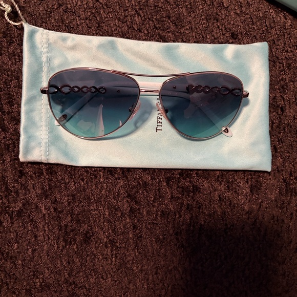 NIB✅ Tiffany & Co. Teal Aviator Sunglasses - Picture 5 of 10